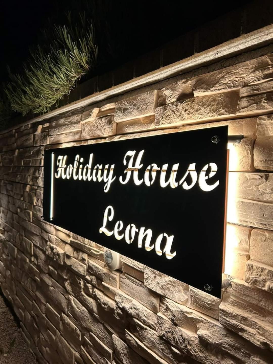 Holiday House Leona Otočac Dış mekan fotoğraf