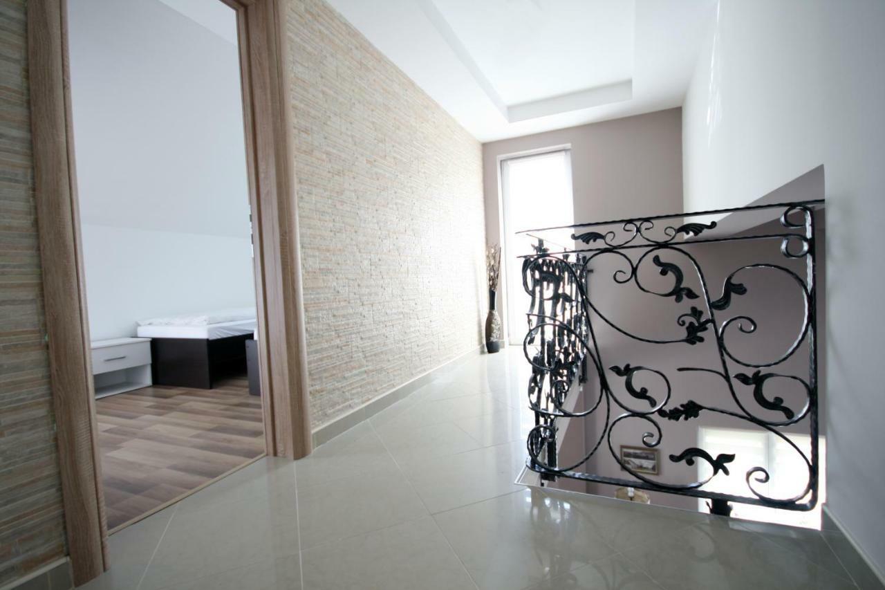 Holiday House Leona Otočac Dış mekan fotoğraf