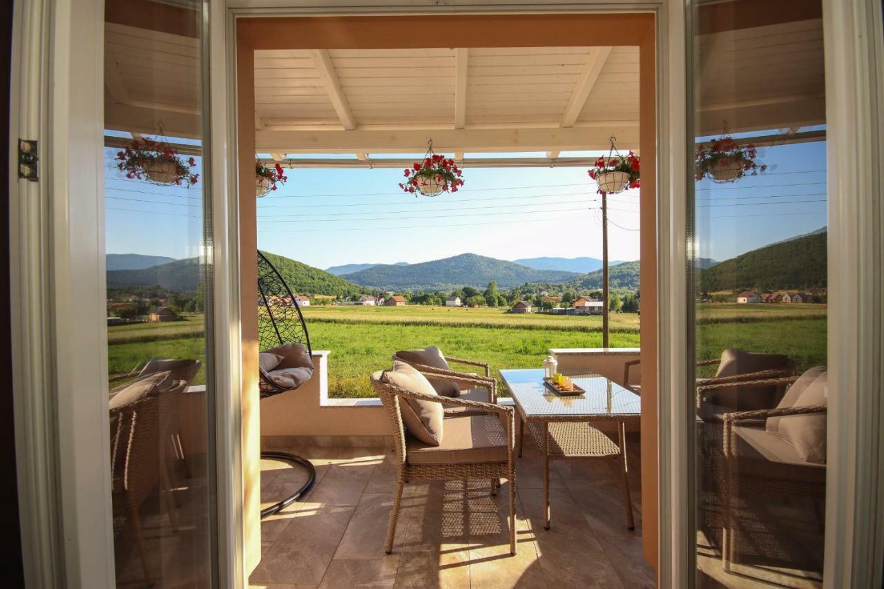 Holiday House Leona Otočac Dış mekan fotoğraf